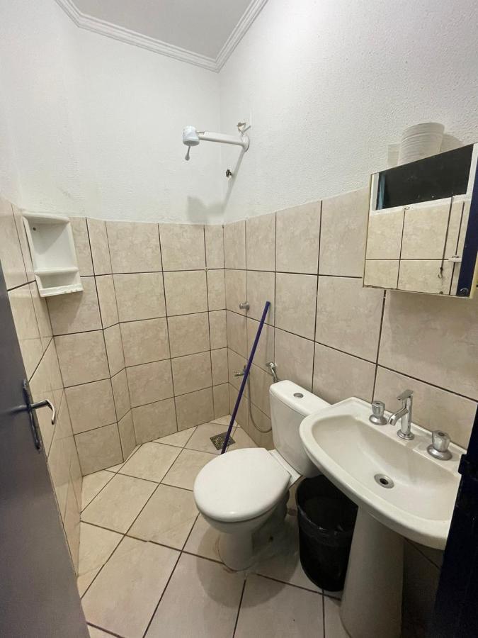 Portaria E Circulacao De Hospedes So Ate 23 Horas - Reabre As 5 Horas - Compartilhado Tompell Hostel Ponta Pora Exterior photo